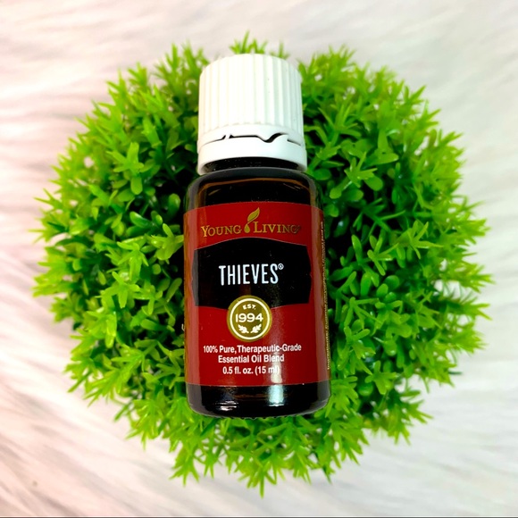 Young Living Thieves Essential Oil 15ml NWT